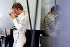 Bild zum Inhalt: Krisensitzung im Hotelzimmer: Rosberg fleißiger als Hamilton