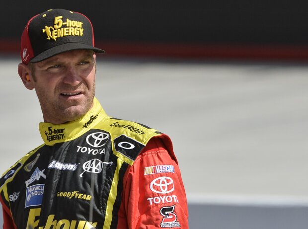 Clint Bowyer Clint Bowyer