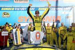 Matt Kenseth (Gibbs) in der Victory Lane