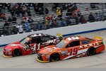 Kurt Busch (Stewart/Haas) und Carl Edwards (Gibbs) 