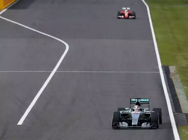 Lewis Hamilton, Sebastian Vettel Titel-Bild zur News: Lewis Hamilton, Sebastian Vettel