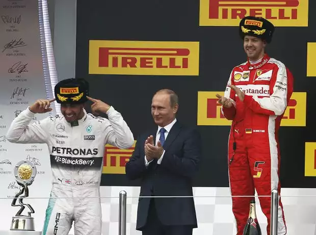 Lewis Hamilton, Sebastian Vettel Titel-Bild zur News: Lewis Hamilton, Sebastian Vettel