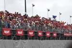 Zuschauer auf der Ducati-Tribüne