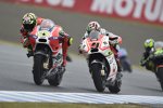 Andrea Iannone (Ducati) vor Danilo Petrucci (Pramac) 