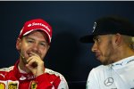 Sebastian Vettel (Ferrari) und Lewis Hamilton (Mercedes) 