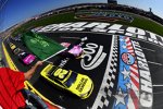 Start zum Bank of America 500 mit Matt Kenseth (Gibbs) und Kyle Busch (Gibbs) in Reihe eins