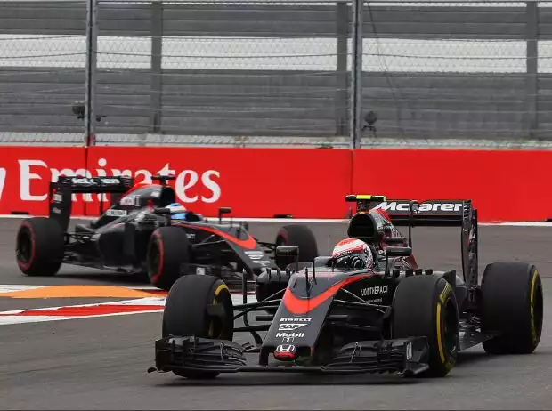 Jenson Button, Fernando Alonso Titel-Bild zur News: Jenson Button, Fernando Alonso