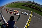 Start zum Hollywood Casino 400 mit Brad Keselowski (Penske) an der Spitze