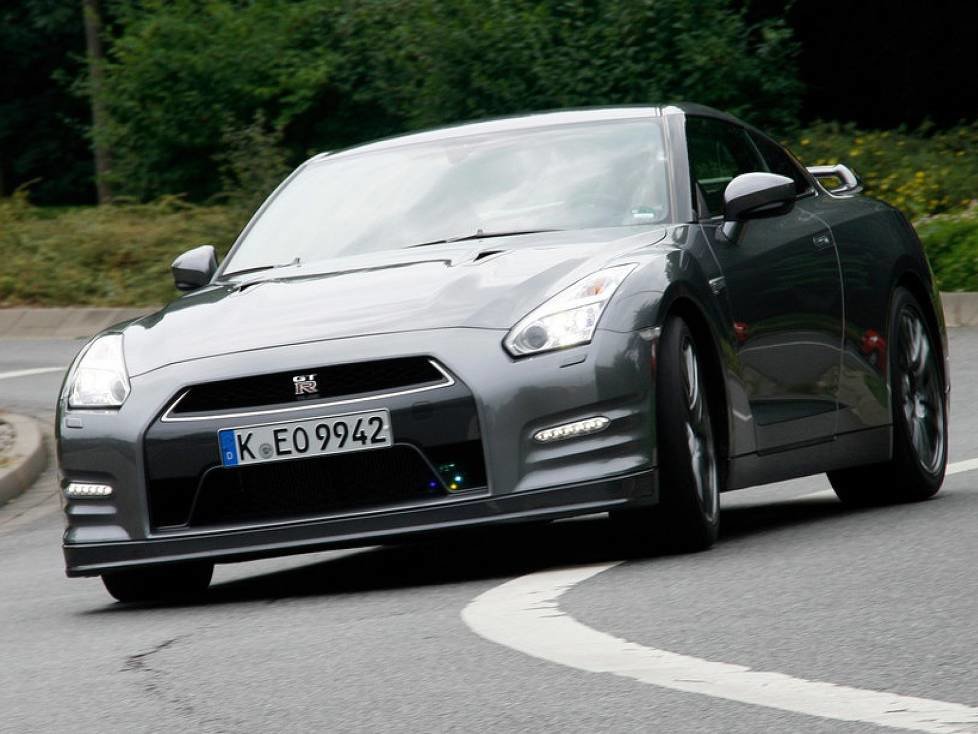 Nissan GT-R