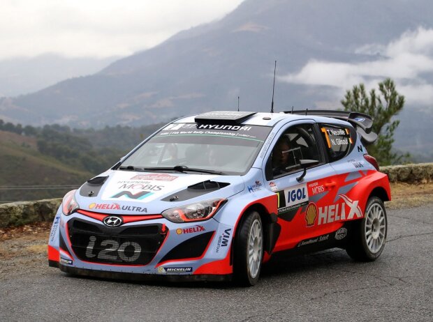 Thierry Neuville, Nicolas Gilsoul