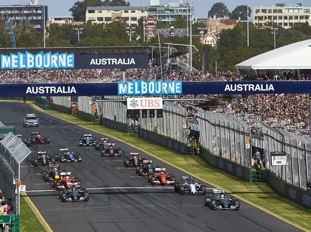 Start zum Grand Prix von Australien 2015 in Melbourne Titel-Bild zur News: Start zum Grand Prix von Australien 2015 in Melbourne