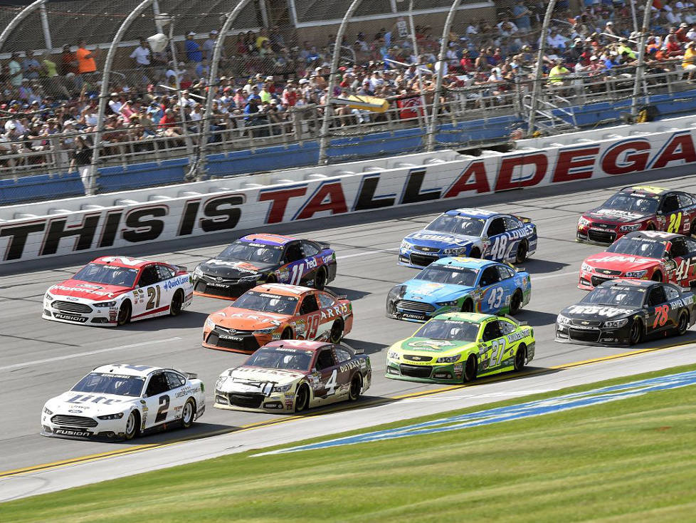 Pack-Racing in Talladega