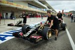 Pastor Maldonado (Lotus) 