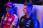 Nico Hülkenberg (Force India) und Esteban Gutierrez beim Fan-Fourm