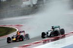 Daniil Kwjat (Red Bull) und Lewis Hamilton (Mercedes) 