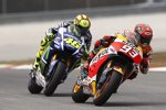 Marc Marquez vor Valentino Rossi 