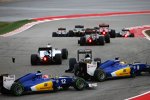 Kollision zwischen Marcus Ericsson und Felipe Nasr (Sauber) 