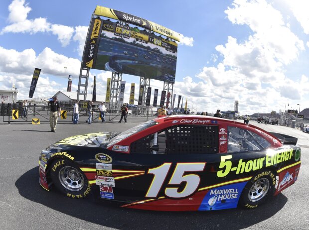 Clint Bowyer Clint Bowyer