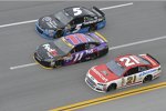 Denny Hamlin (Gibbs), Kasey Kahne (Hendrick) und Ryan Blaney (Wood) 