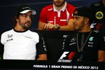 Fernando Alonso (McLaren) und Lewis Hamilton (Mercedes) 