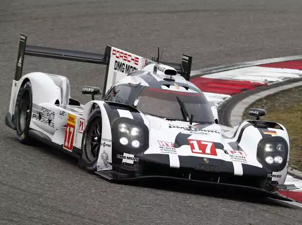 Timo Bernhard, Mark Webber Titel-Bild zur News: Timo Bernhard, Mark Webber
