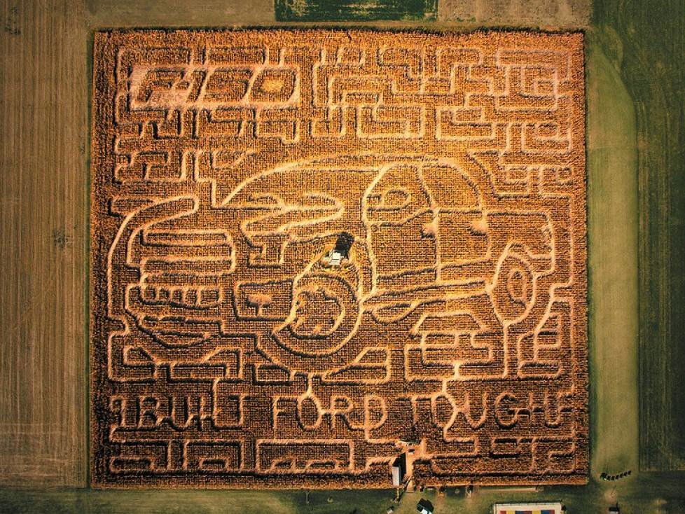 Ford F 150-Mais-Irrgarten