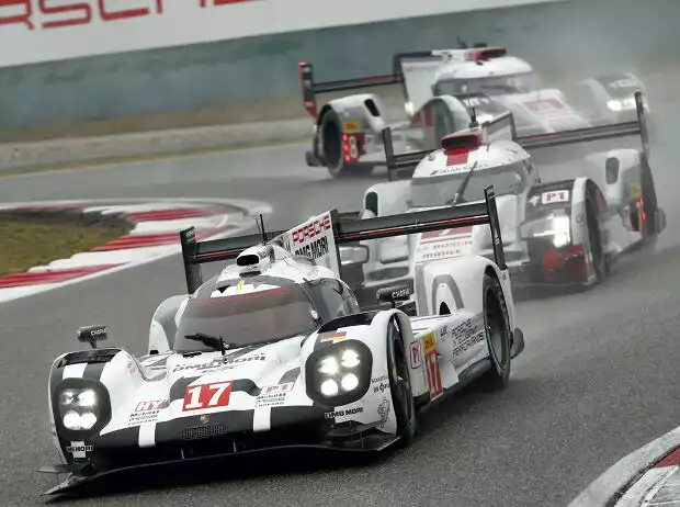 Timo Bernhard, Mark Webber Titel-Bild zur News: Timo Bernhard, Mark Webber