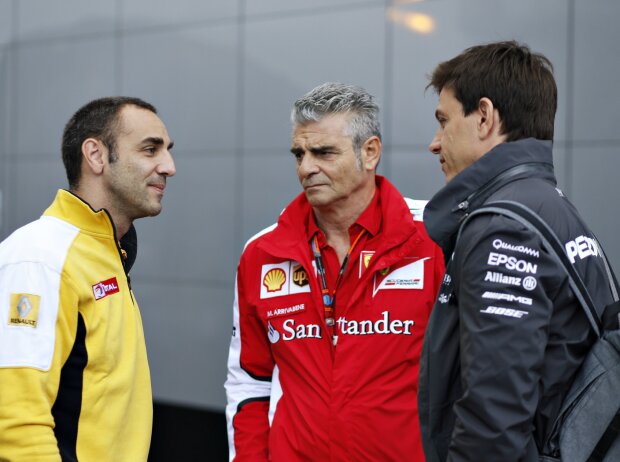 Cyril Abiteboul, Maurizio Arrivabene, Toto Wolff Cyril Abiteboul, Maurizio Arrivabene, Toto Wolff