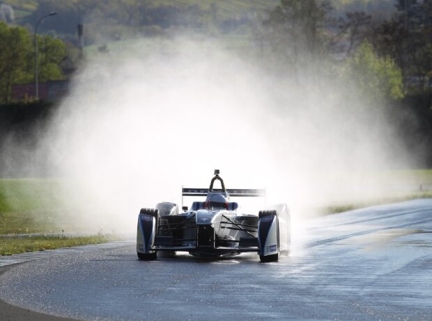 Beständige Leistung auch bei stark voneinander abweichenden Wetterbedingungen zeichnet den Michelin Reifen aus.