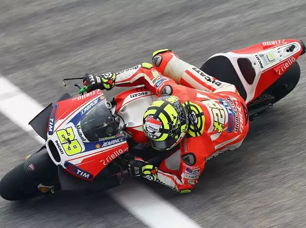 Andrea Iannone Titel-Bild zur News: Andrea Iannone