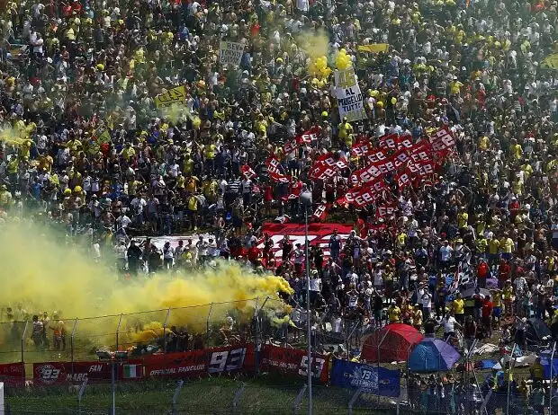 Fans, Zuschauer Titel-Bild zur News: Fans, Zuschauer