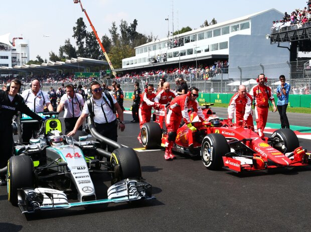 Lewis Hamilton, Kimi Räikkönen Lewis Hamilton, Kimi Räikkönen