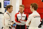 Timo Bernhard (Porsche), Kevin Magnussen und Oliver Turvey 
