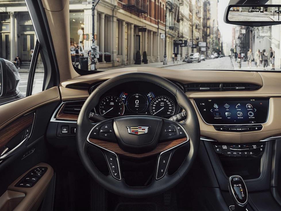 Cockpit des Cadillac XT5
