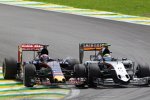 Sergio Perez (Force India) und Max Verstappen (Toro Rosso) 