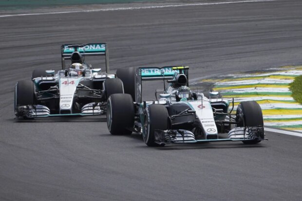 Nico Rosberg Lewis Hamilton Mercedes Mercedes AMG Petronas Formula One Team F1 ~Nico Rosberg (Mercedes) und Lewis Hamilton (Mercedes) ~ 