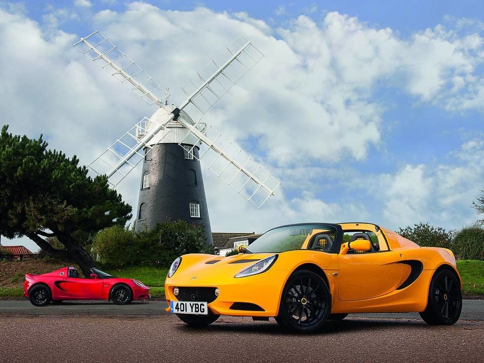 Lotus Elise Sport (vorne) und Sport 220