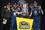 Dale Earnhardt Jun. mit Teambesitzer Rick Hendrick und Crewchief Greg Ives