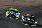 Martin Truex Jun. (Furniture Row) und Kyle Busch (Gibbs) 