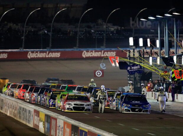 Dale Earnhardt Jun., Kevin Harvick Dale Earnhardt Jun., Kevin Harvick