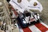 Bild zum Inhalt: Nach Fahrermeisterschaft: Porsche lässt die Korken knallen