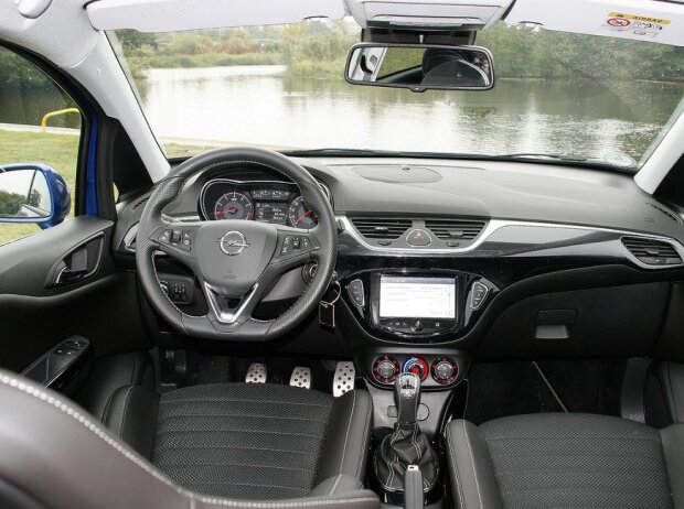 Cockpit Opel Corsa OPC 