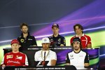 FIA-Pressekonferenz mit Romain Grosjean (Lotus), Daniil Kwjat (Red Bull), Roberto Merhi (Manor-Marussia), Fernando Alonso (McLaren), Lewis Hamilton (Mercedes) und Kimi Räikkönen (Ferrari) 