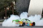 Victory Lap auf dem Strip: Donut von Sprint-Cup-Champion Kyle Busch (Gibbs) 