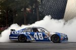 Victory Lap auf dem Strip: Donut von Jimmie Johnson (Hendrick) 