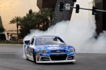 Victory Lap auf dem Strip: Donut von Dale Earnhardt Jun. (Hendrick) 