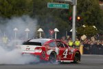 Victory Lap auf dem Strip: Donut von Kevin Harvick (Stewart/Haas) 