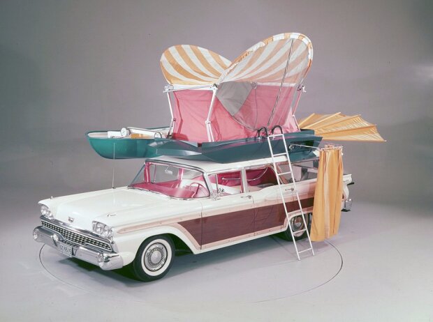 Ford Country Squire mit Ford Country Squire mit