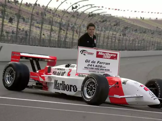 Gil de Ferran in Fontana 2000 Titel-Bild zur News: Gil de Ferran in Fontana 2000
