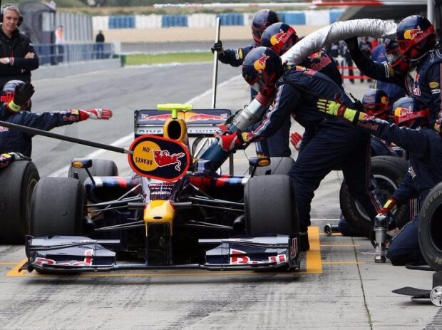 Titel-Bild zur News: Sebastian Vettel, Tankstopp